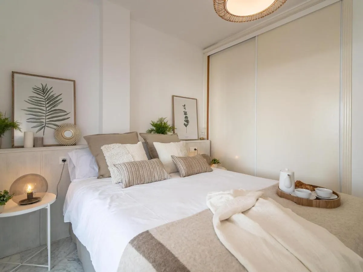 Vacation Marbella: Beachfront Apartment with Private Access Near Puerto Banus